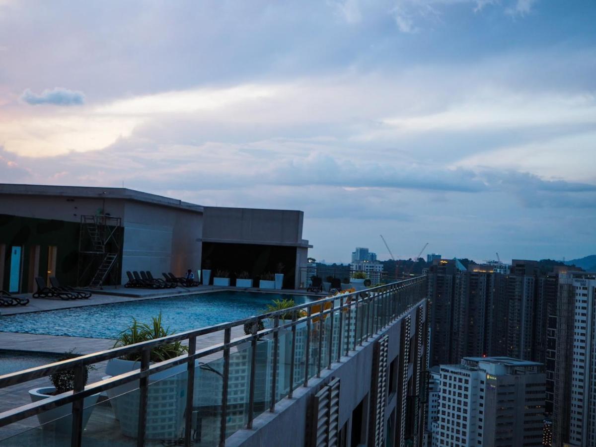 Corporate Hotel Suites At Hartamas / Mont Kiara Куала Лумпур Екстериор снимка