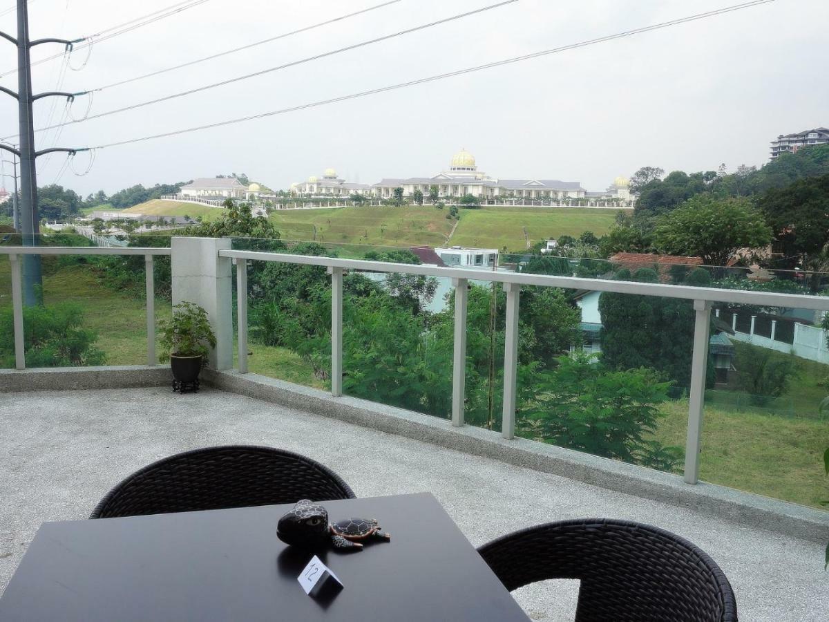 Corporate Hotel Suites At Hartamas / Mont Kiara Куала Лумпур Екстериор снимка