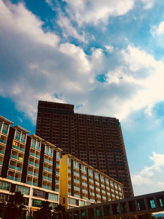 Corporate Hotel Suites At Hartamas / Mont Kiara Куала Лумпур Екстериор снимка